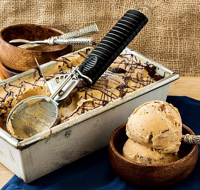 Caramel Almond Butter Stracciatella | Ice Cream Tuesday (Wednesday Edition)
