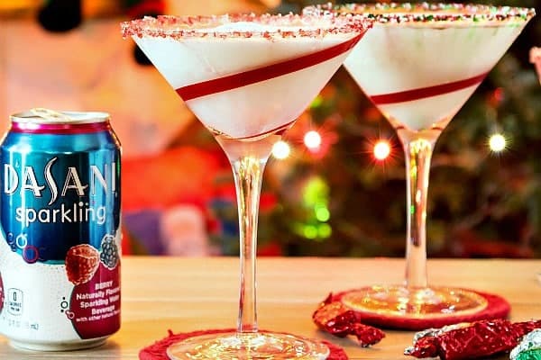 Berries on the Cake Cocktail | #SparklingHolidays