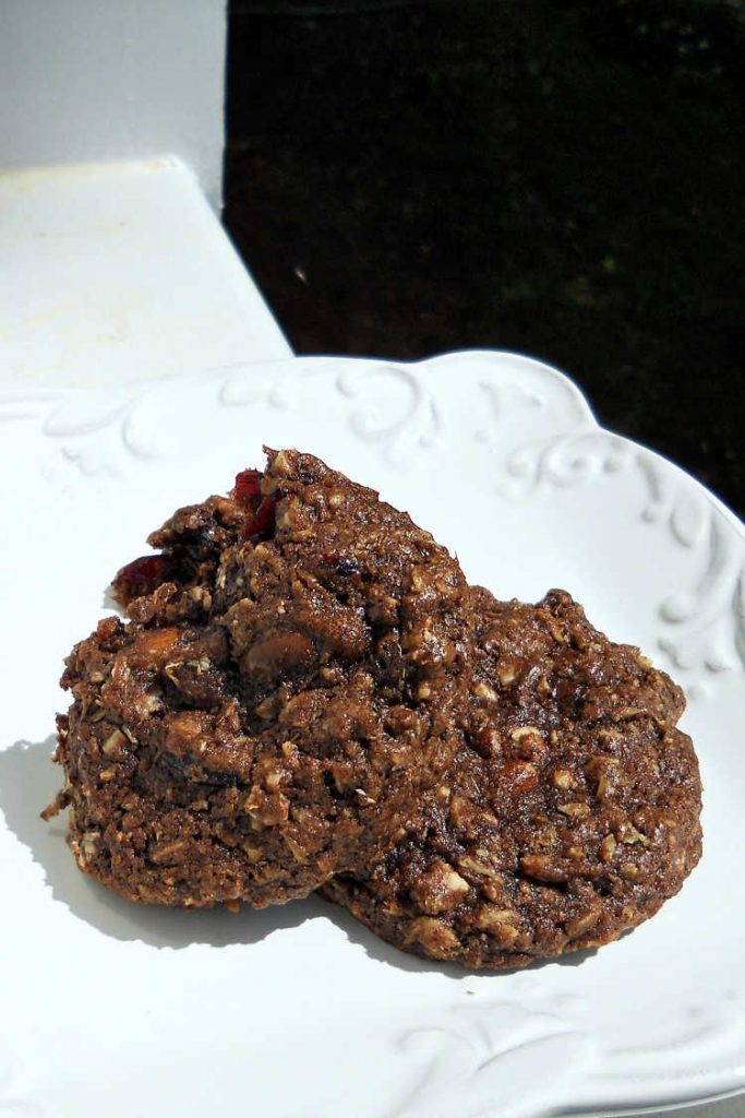 3 chocolate cookies on a plate