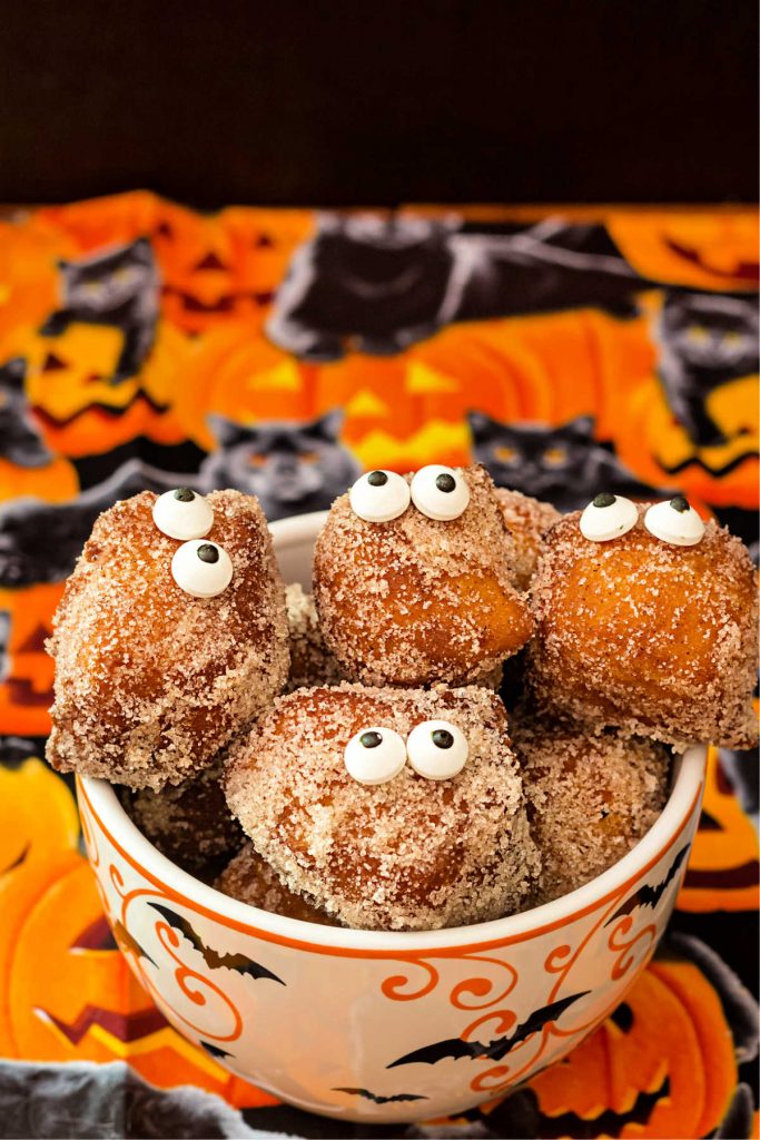 pumpkin spice donuts with eyes for Halloween