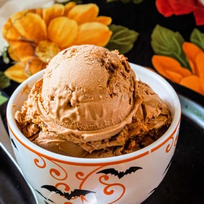 The Best Butterfinger Ice Cream (No-Churn) | #HalloweenTreatsWeek
